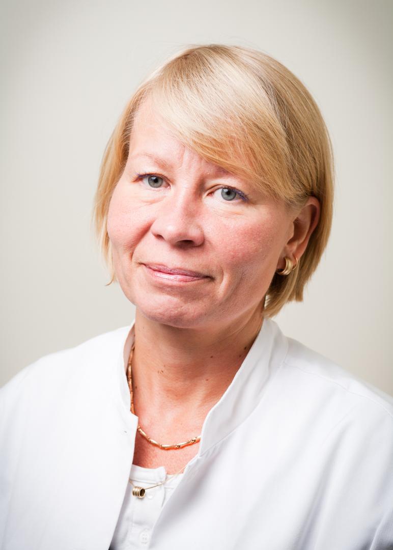 Dr Tiina Loog