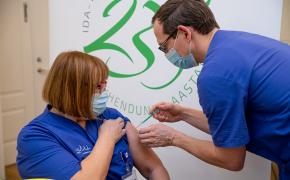 Personali COVID-19 vaktsineerimine Ida-Tallinna Keskhaiglas