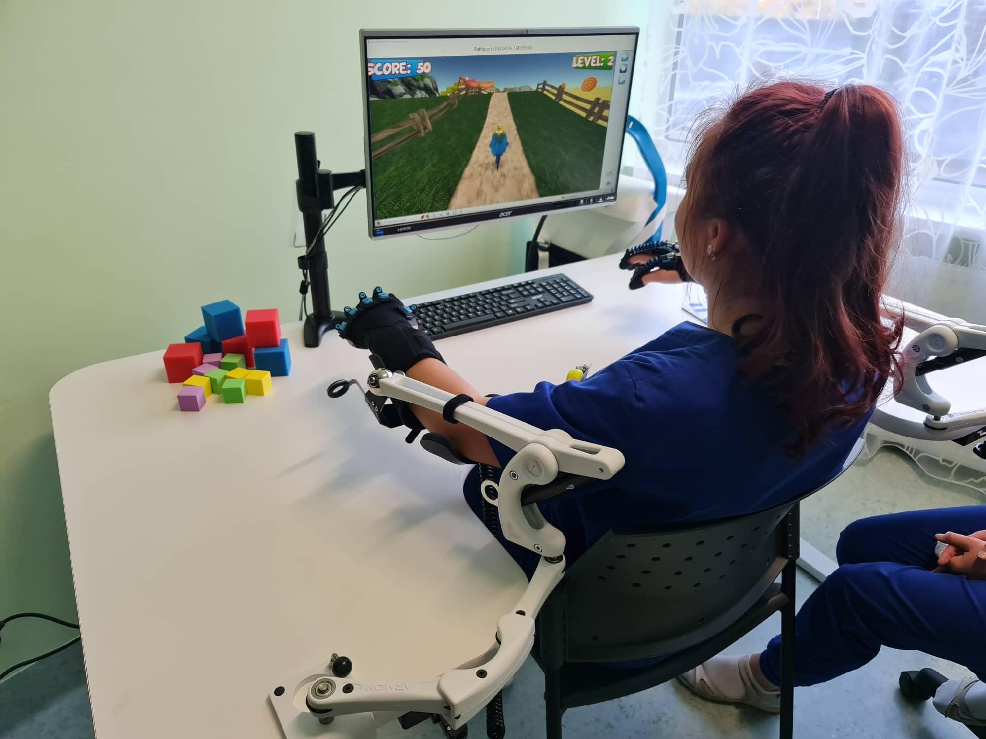 ITK hand robot Gloreha Sinfonia